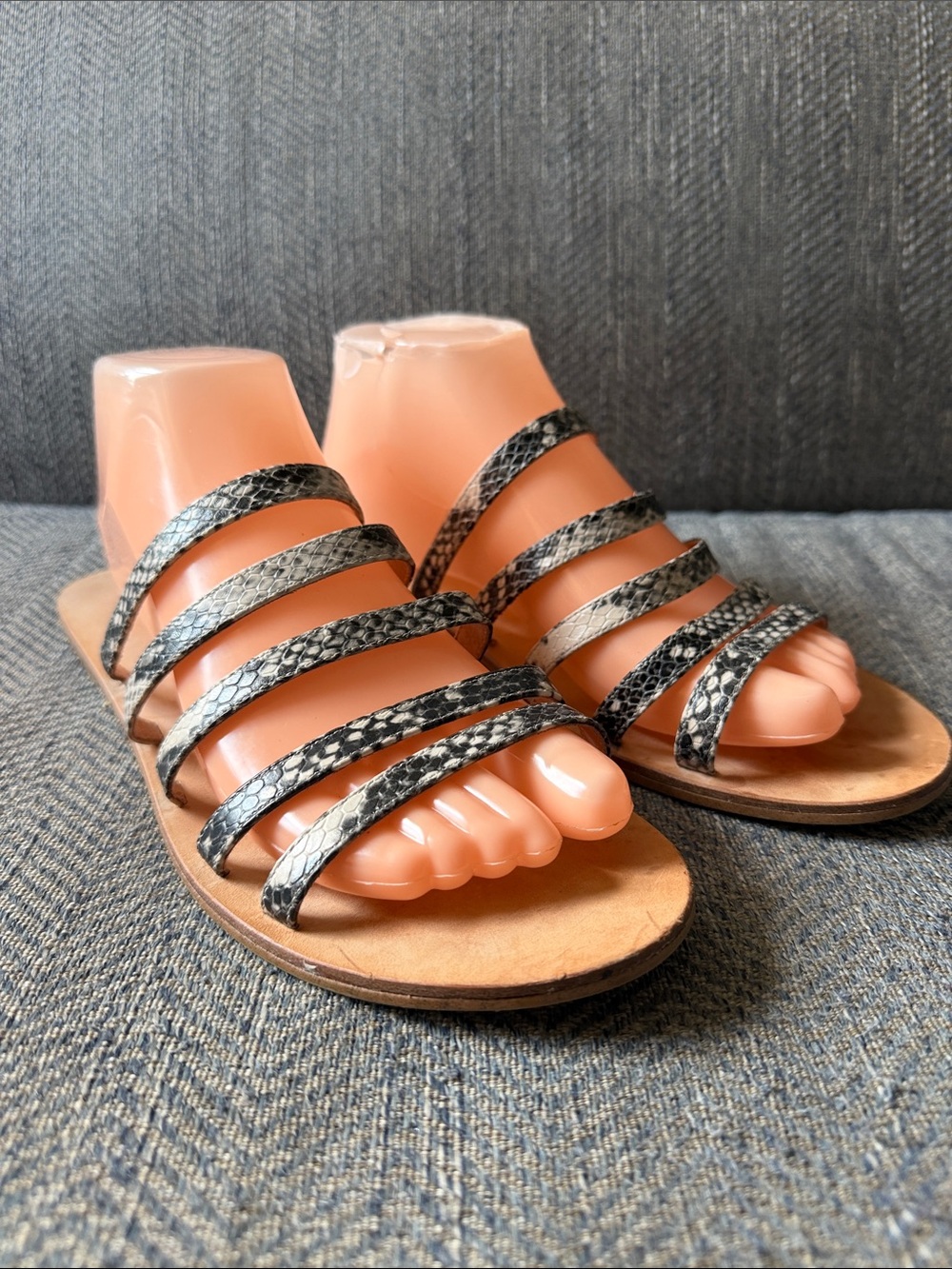 Anthropologie Women’s Snakeskin Strappy Leather Sandals   Size: 9M